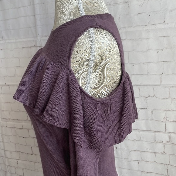 Hippie Rose Cold Shoulder Sweater in XS - Picture 9 of 11